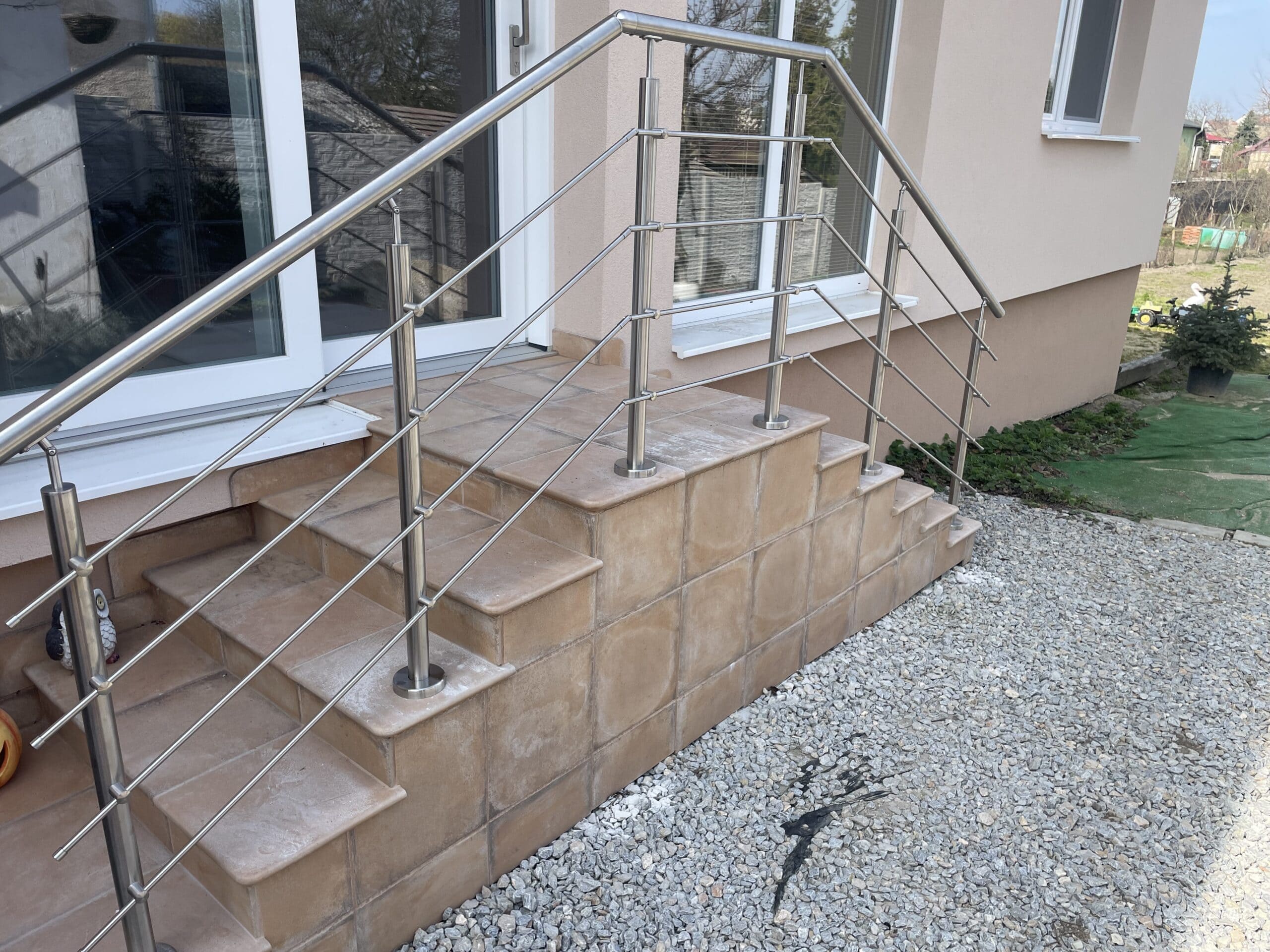 Nerezové zábradlie na schody – KOVOSTYL, realizácia 3